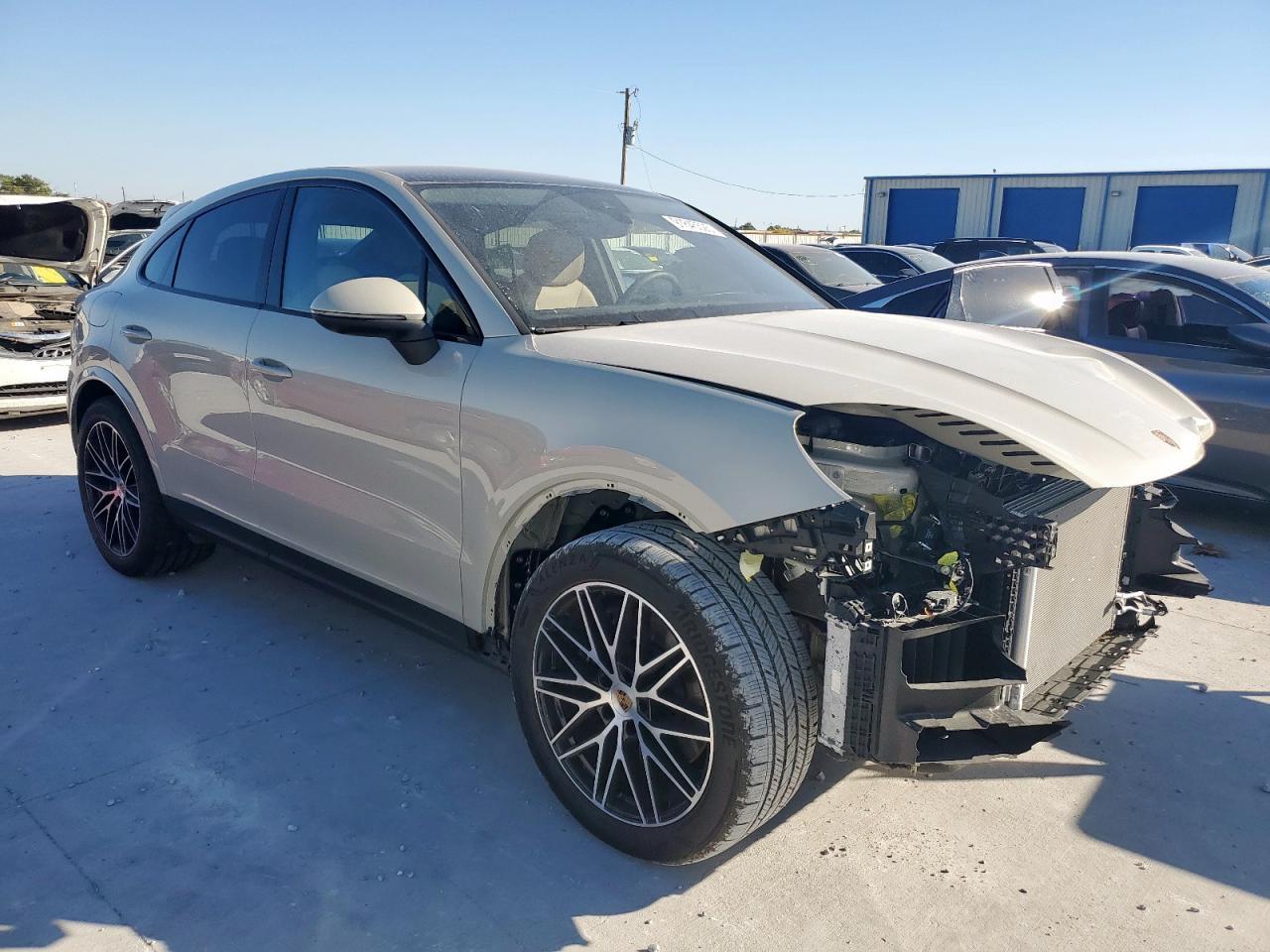 2025 PORSCHE CAYENNE