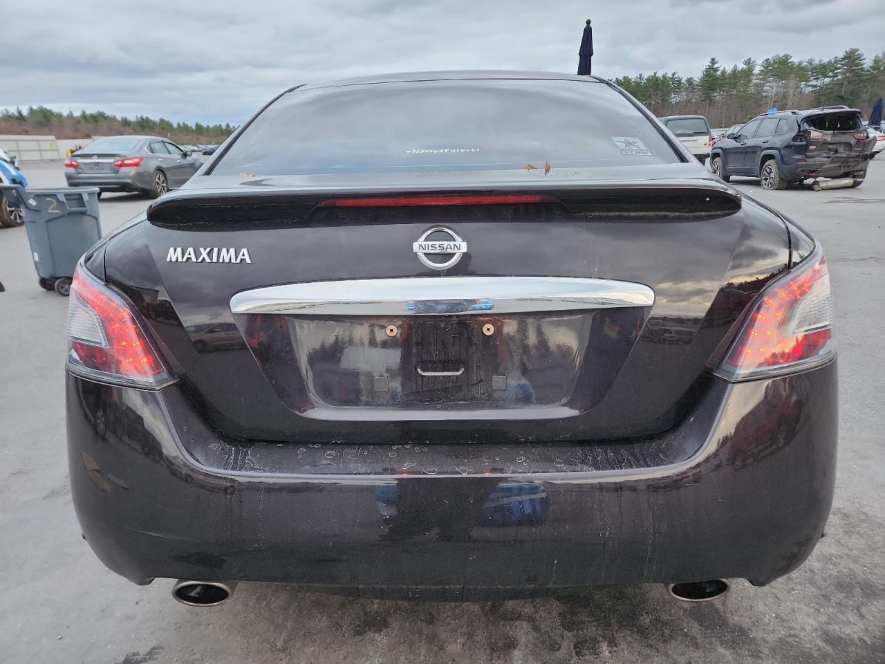 2010 NISSAN Maxima