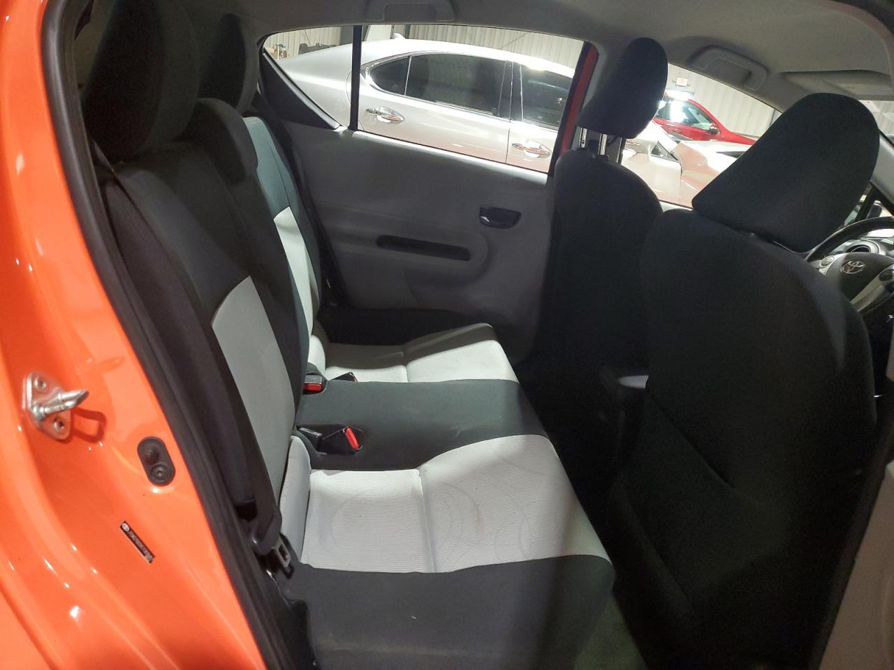 2012 TOYOTA Prius c