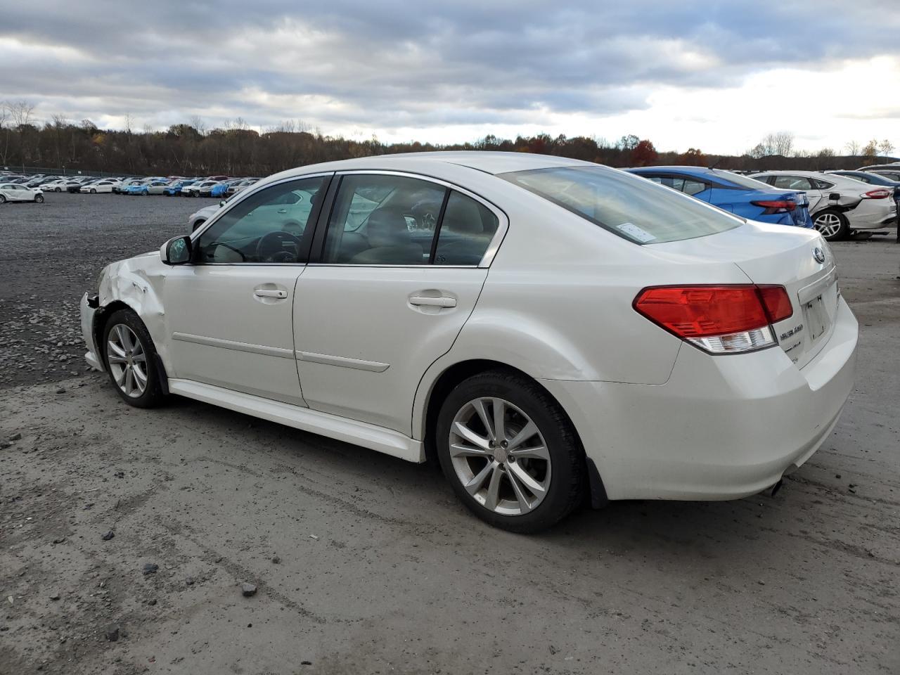 2013 SUBARU Legacy