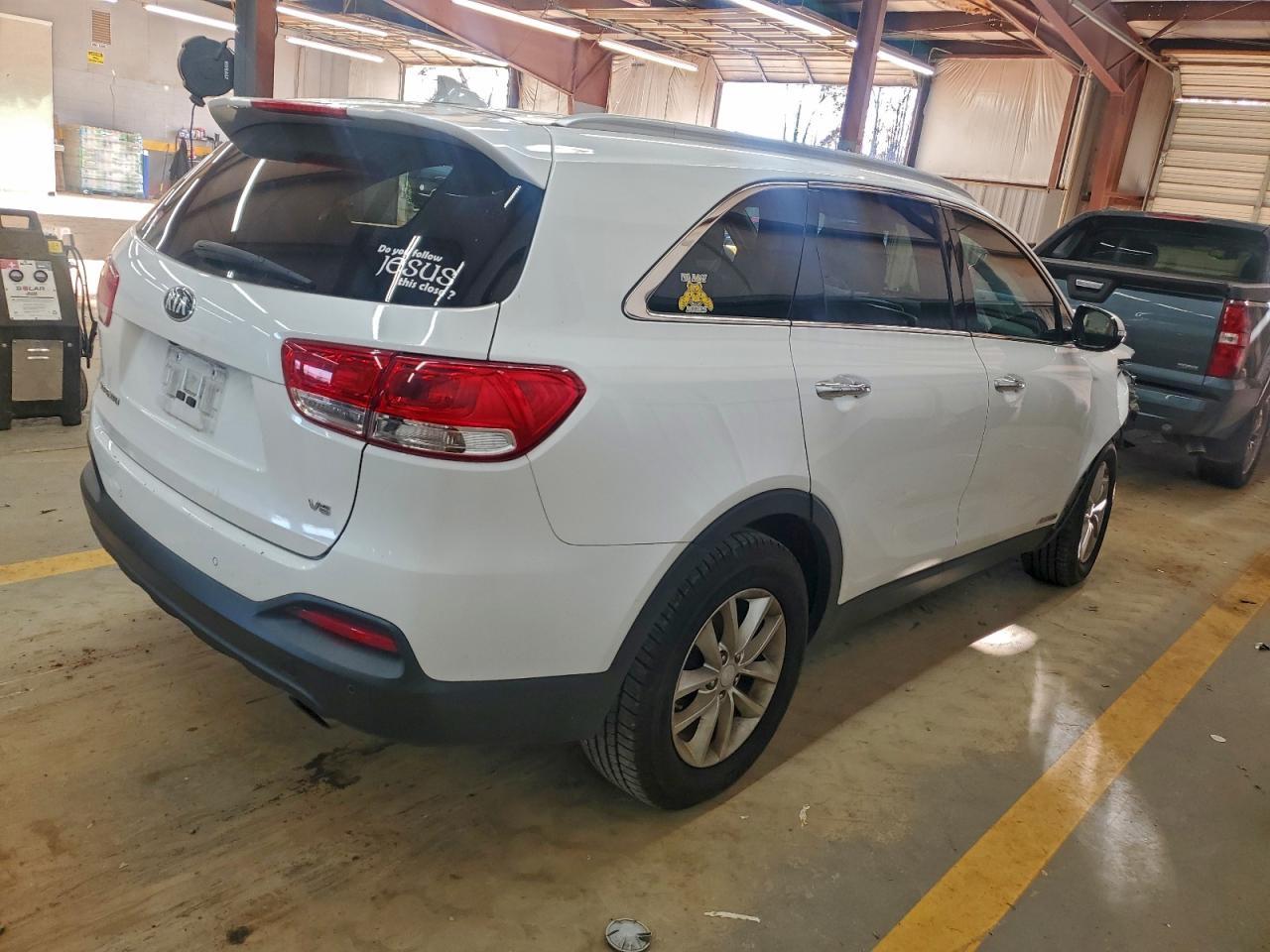 2017 KIA SORENTO