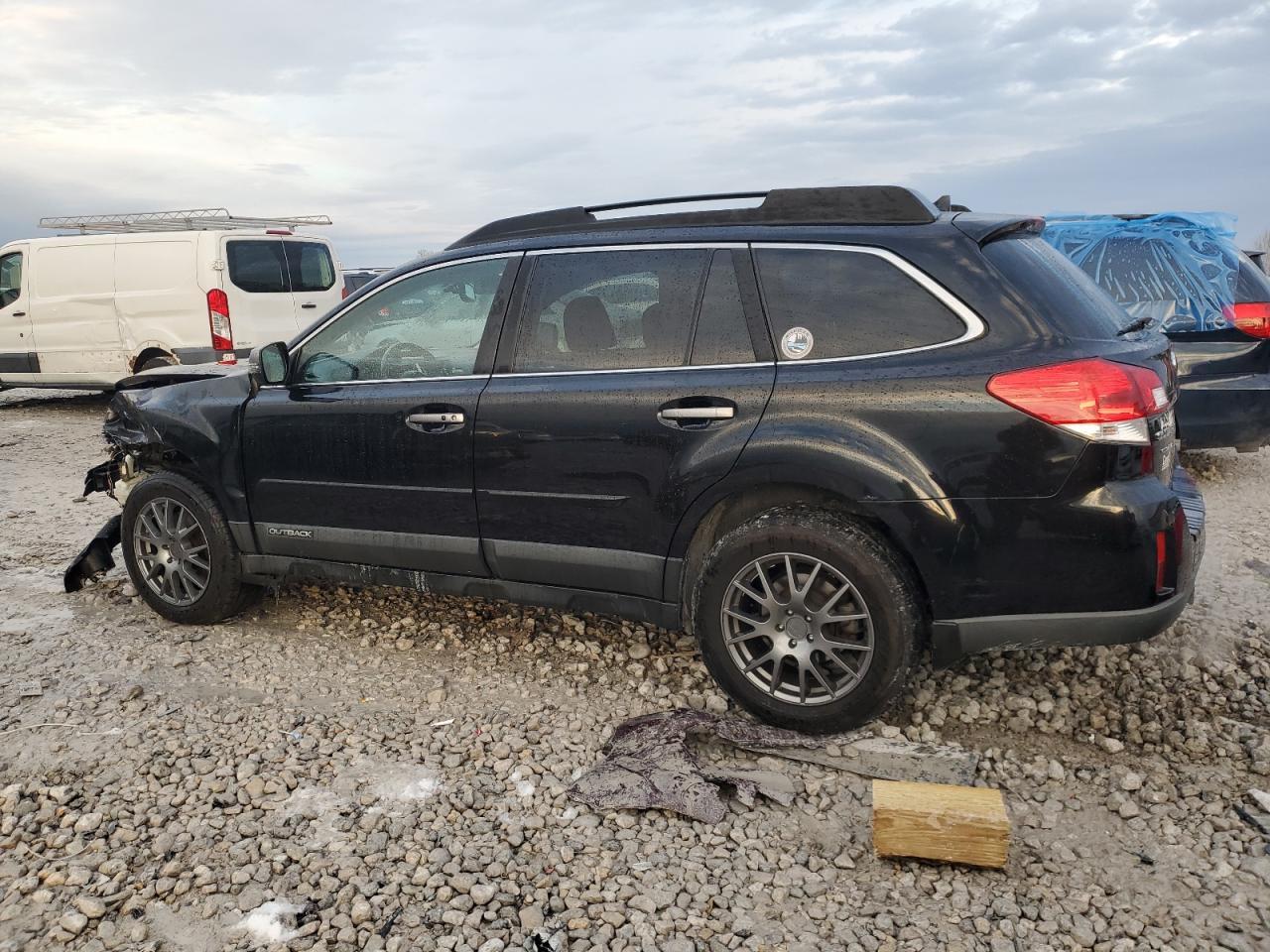 2013 SUBARU Outback
