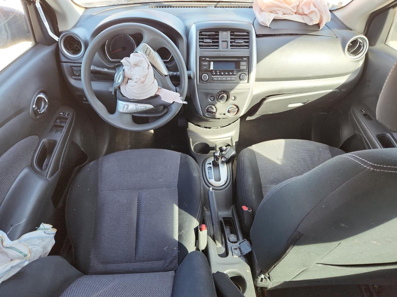 2015 NISSAN VERSA