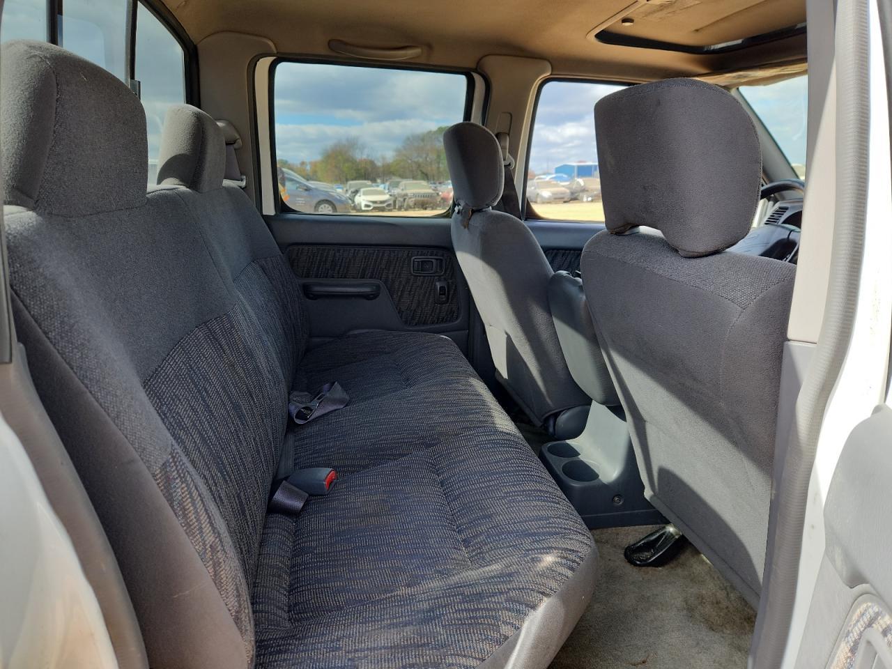 2000 NISSAN Frontier