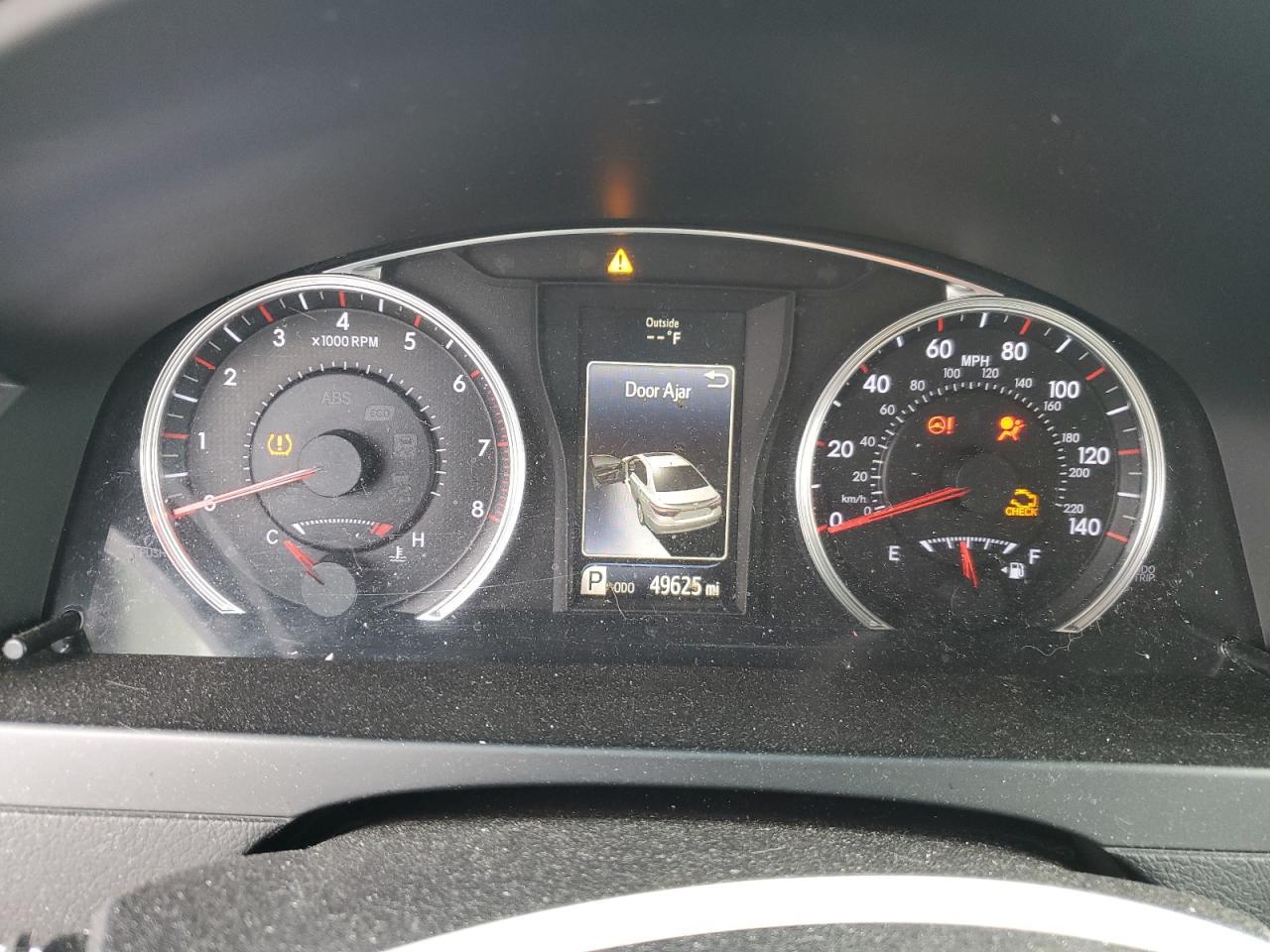 2016 TOYOTA CAMRY