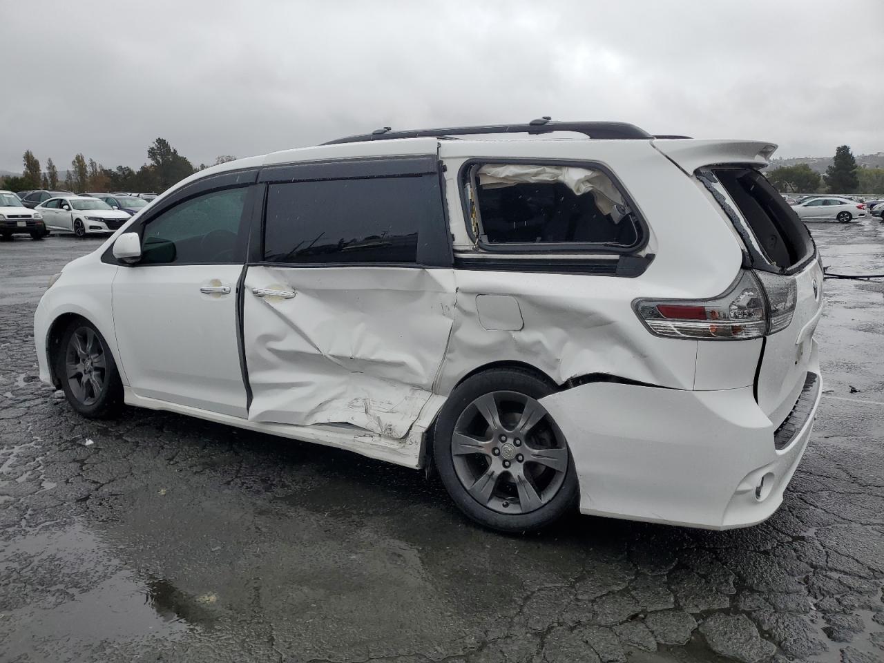 2015 TOYOTA SIENNA