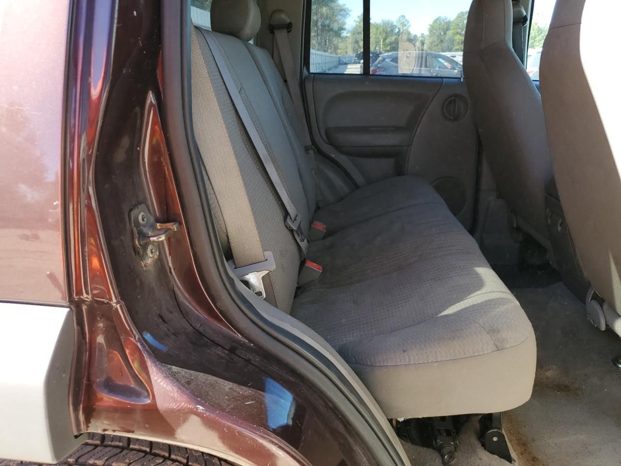 2004 JEEP Liberty