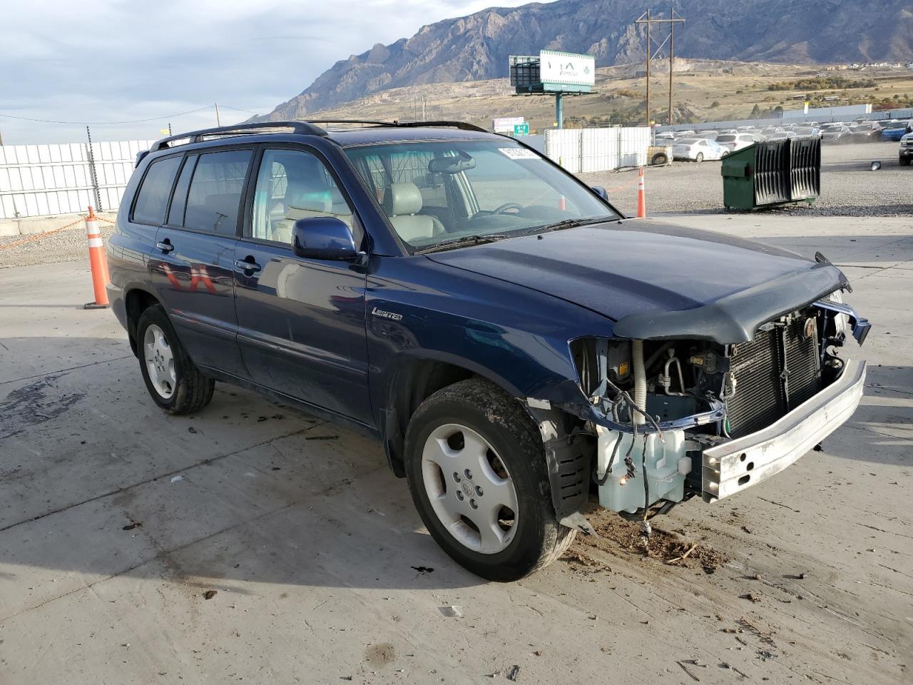 2004 TOYOTA HIGHLANDER