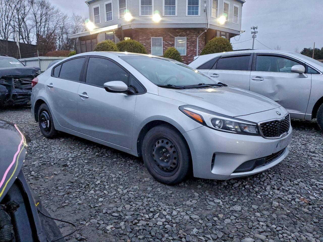 2017 KIA FORTE