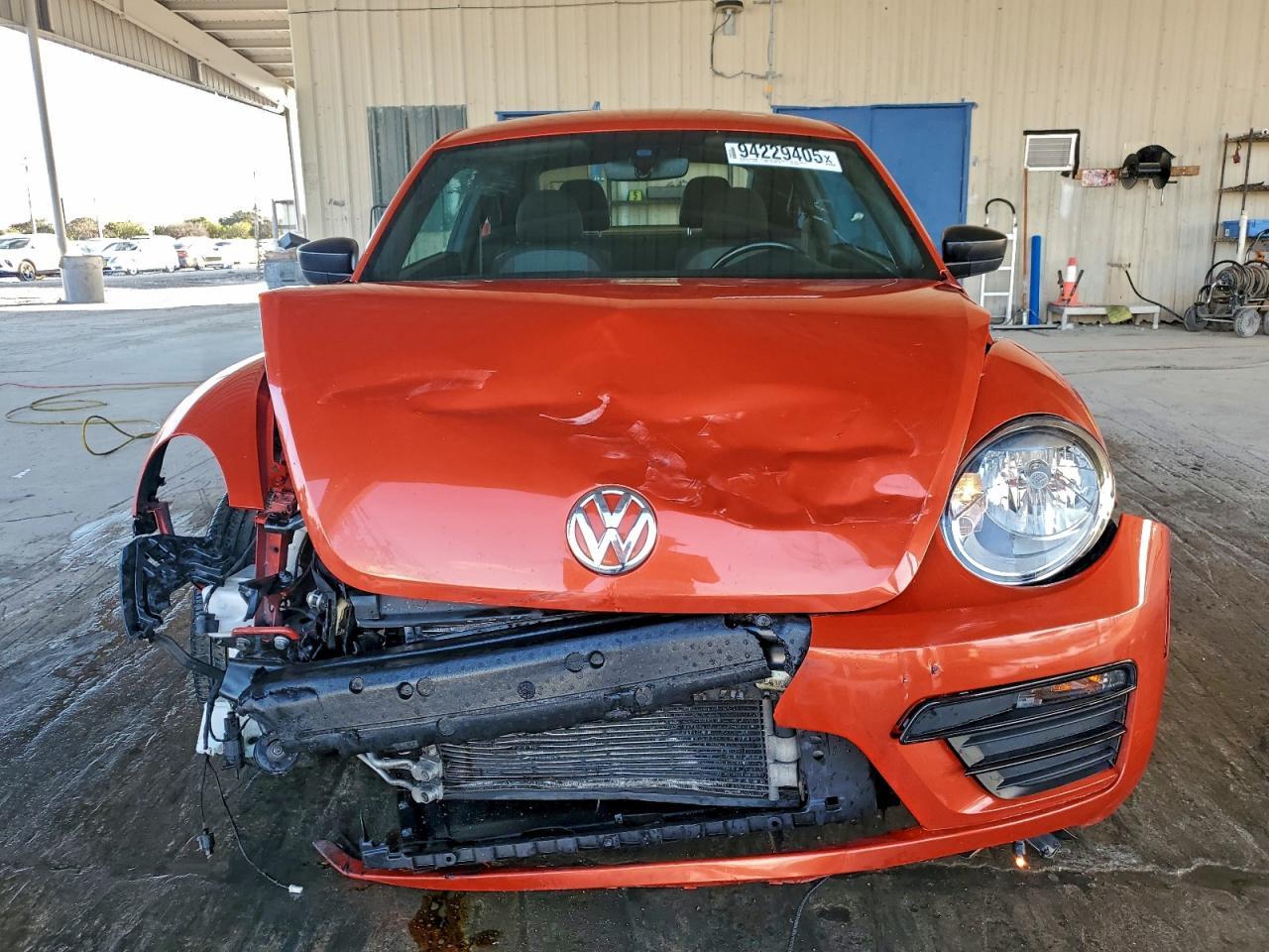 2017 VOLKSWAGEN Beetle