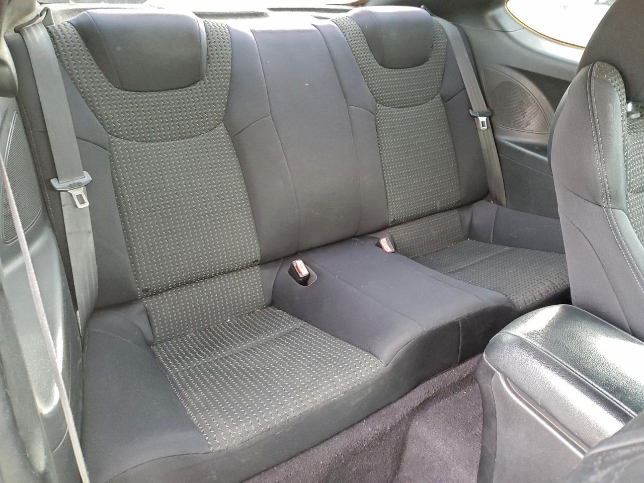 2010 HYUNDAI GENESIS