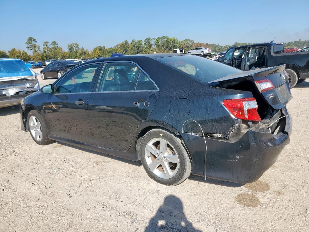 2014 TOYOTA CAMRY