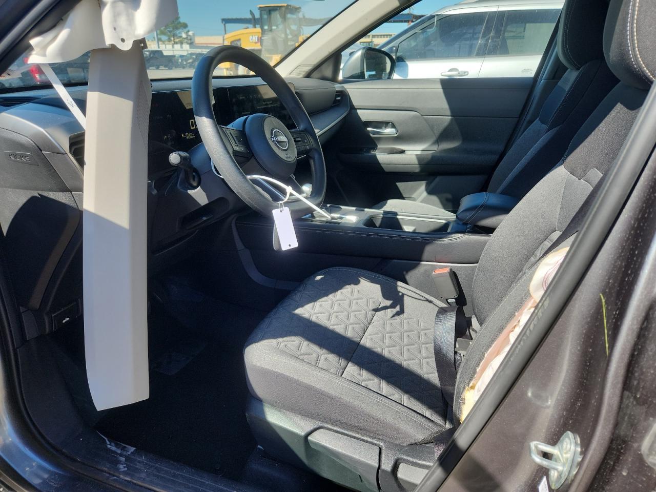 2025 NISSAN KICKS