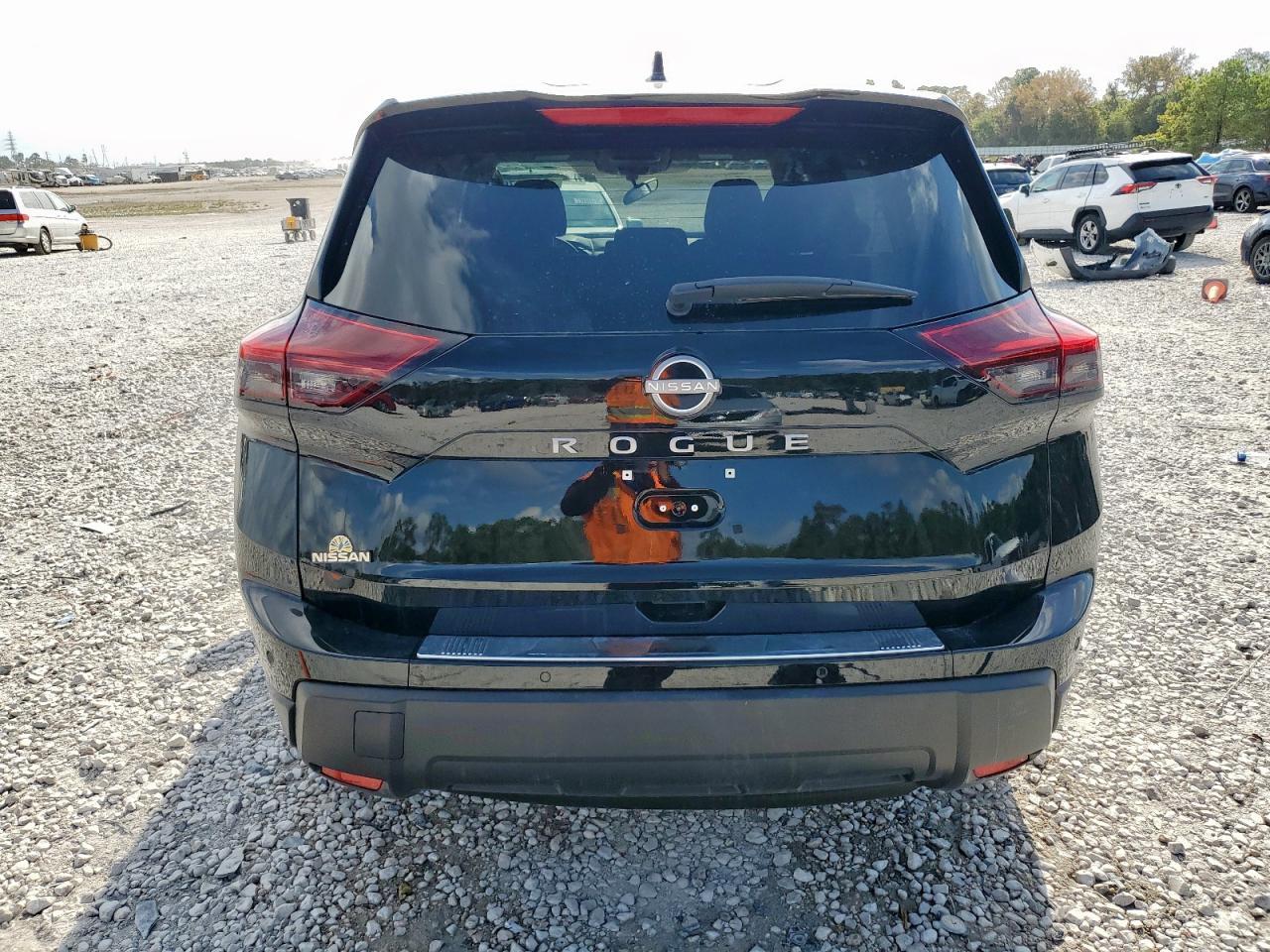 2025 NISSAN ROGUE
