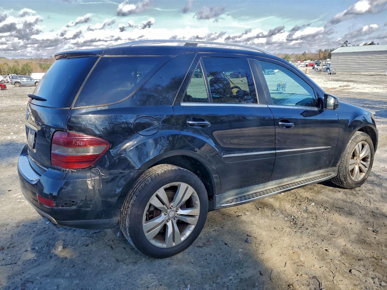 2011 MERCEDES-BENZ ML-Class