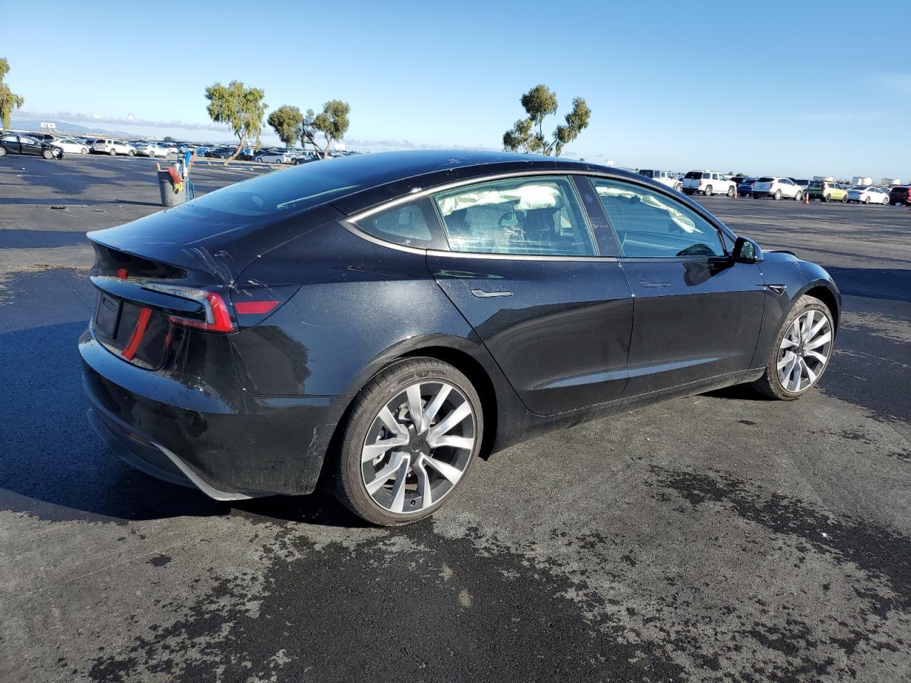 2025 TESLA MODEL 3