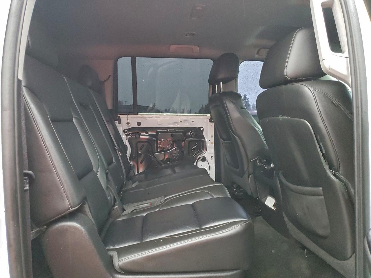 2015 CHEVROLET Suburban