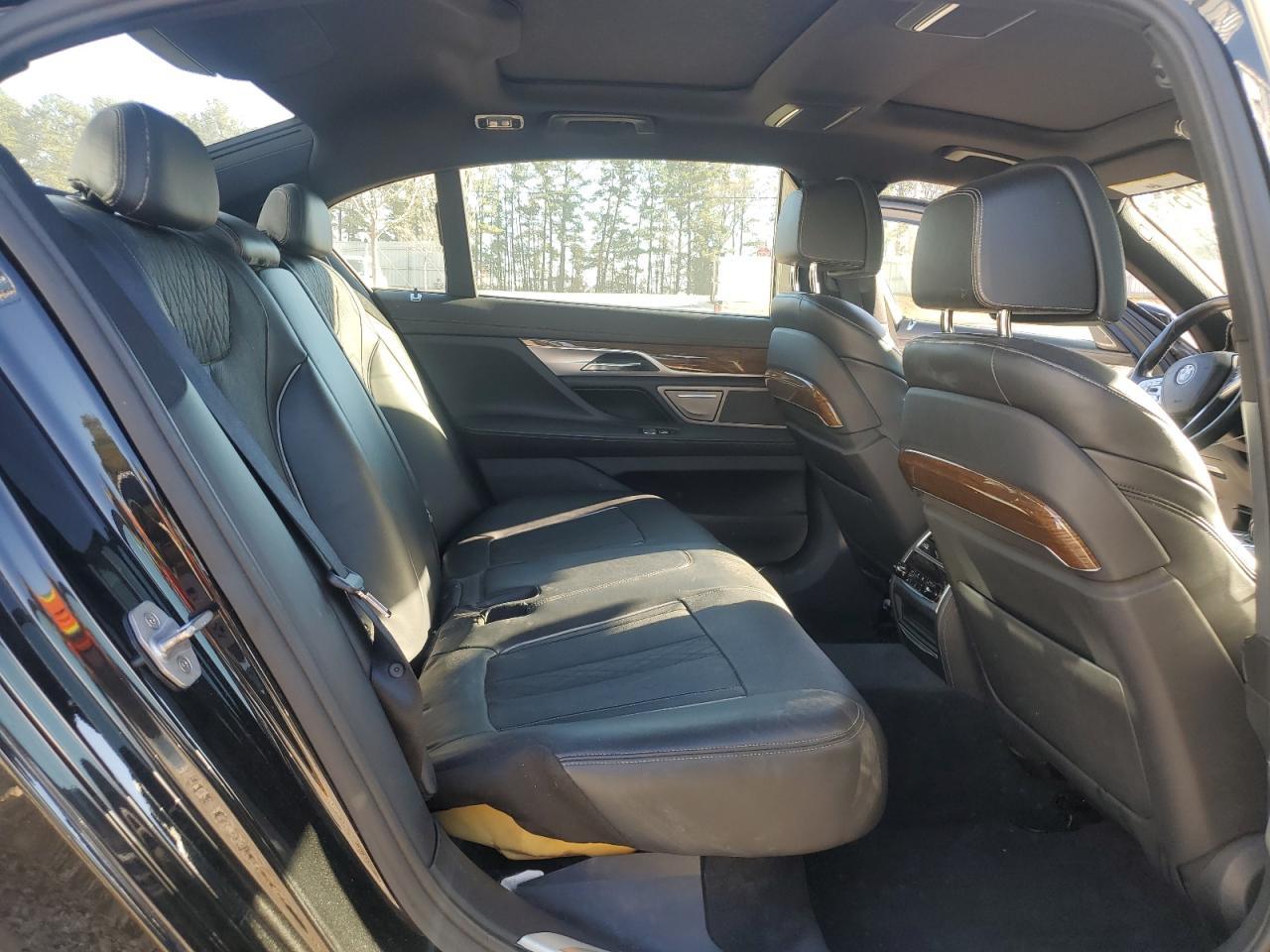 2016 BMW 7 series