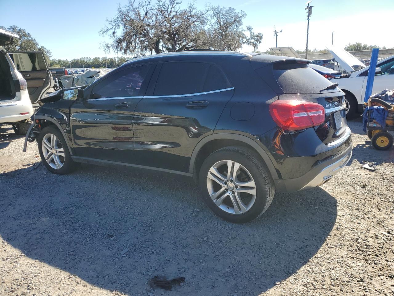 2016 MERCEDES-BENZ GLA-Class