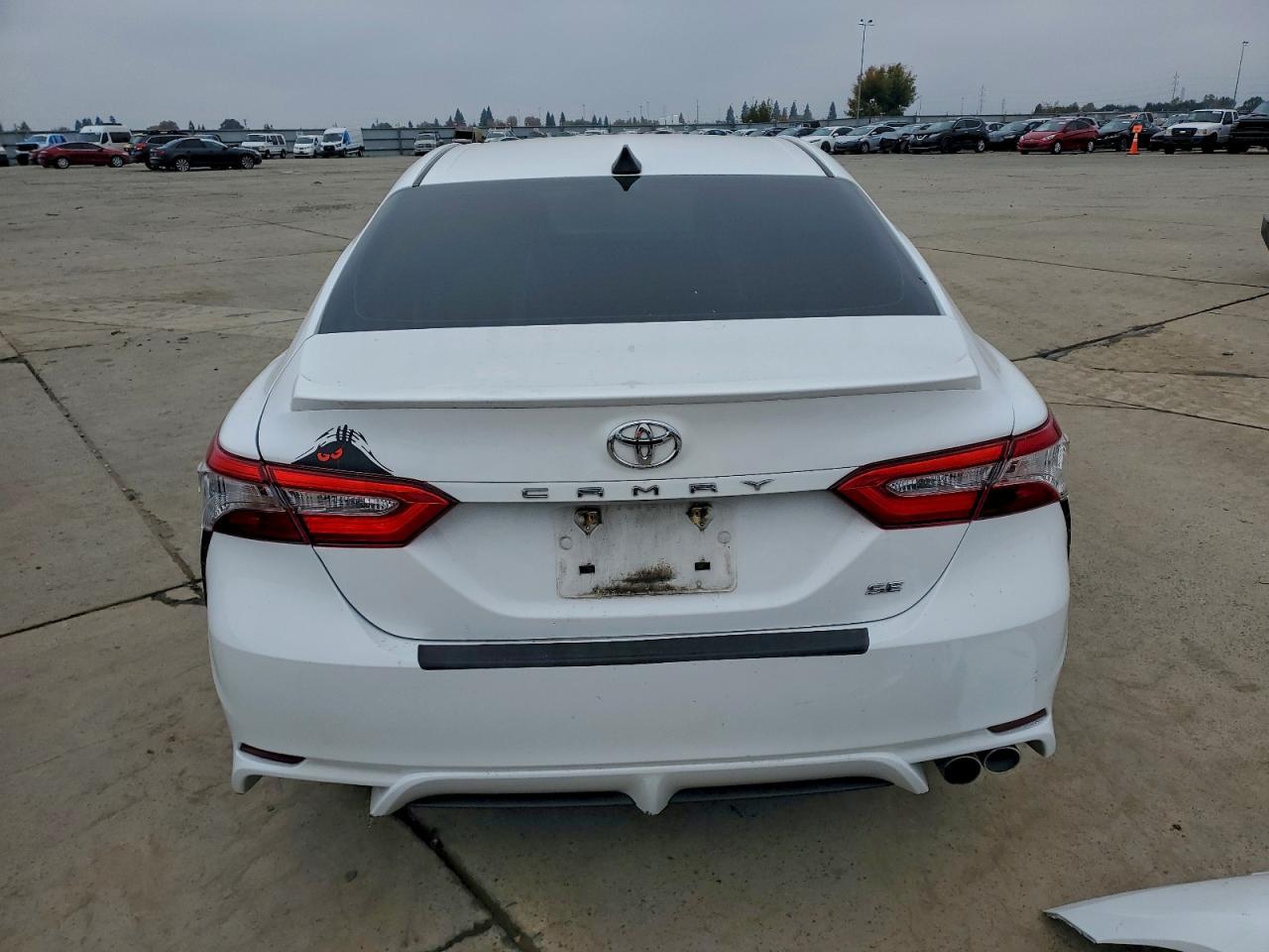 2018 TOYOTA CAMRY