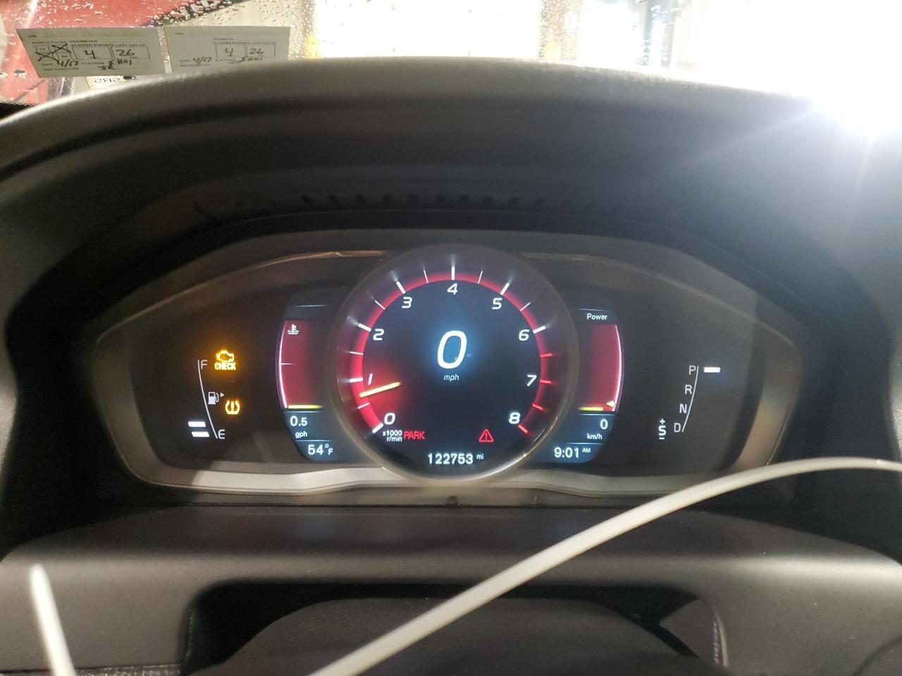 2015 VOLVO XC60