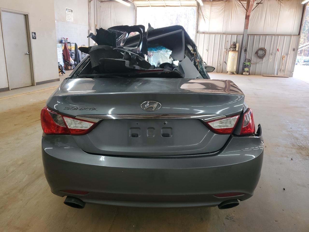 2011 HYUNDAI SONATA