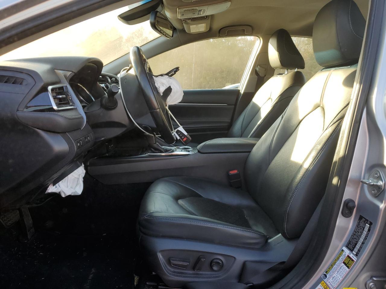 2018 TOYOTA CAMRY