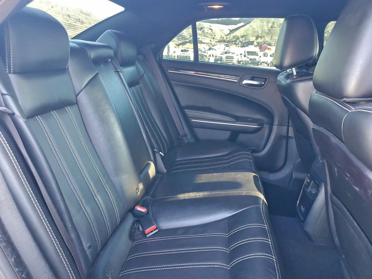 2019 CHRYSLER 300