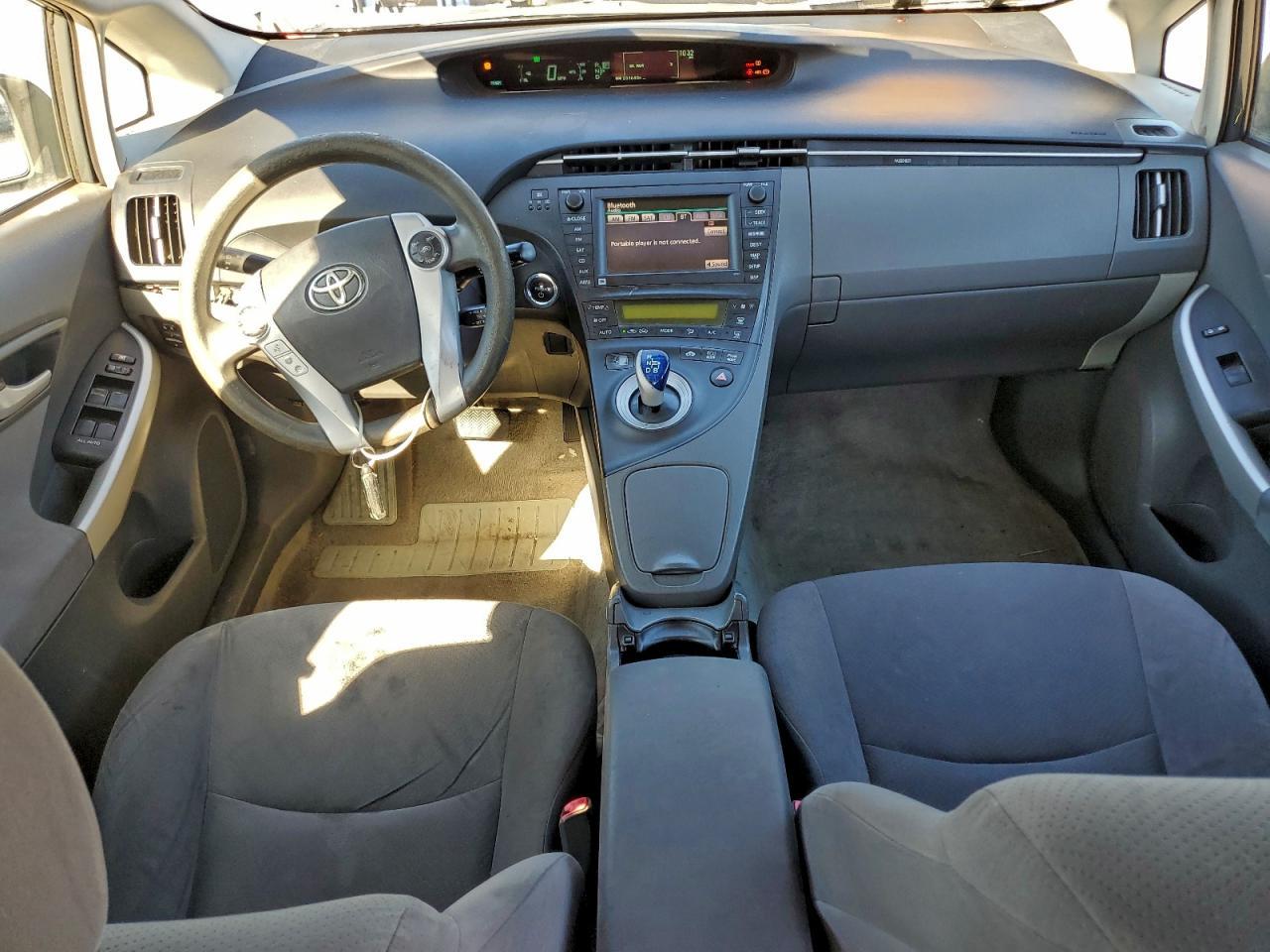 2010 TOYOTA PRIUS