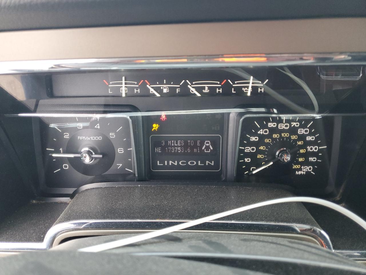 2014 LINCOLN Navigator