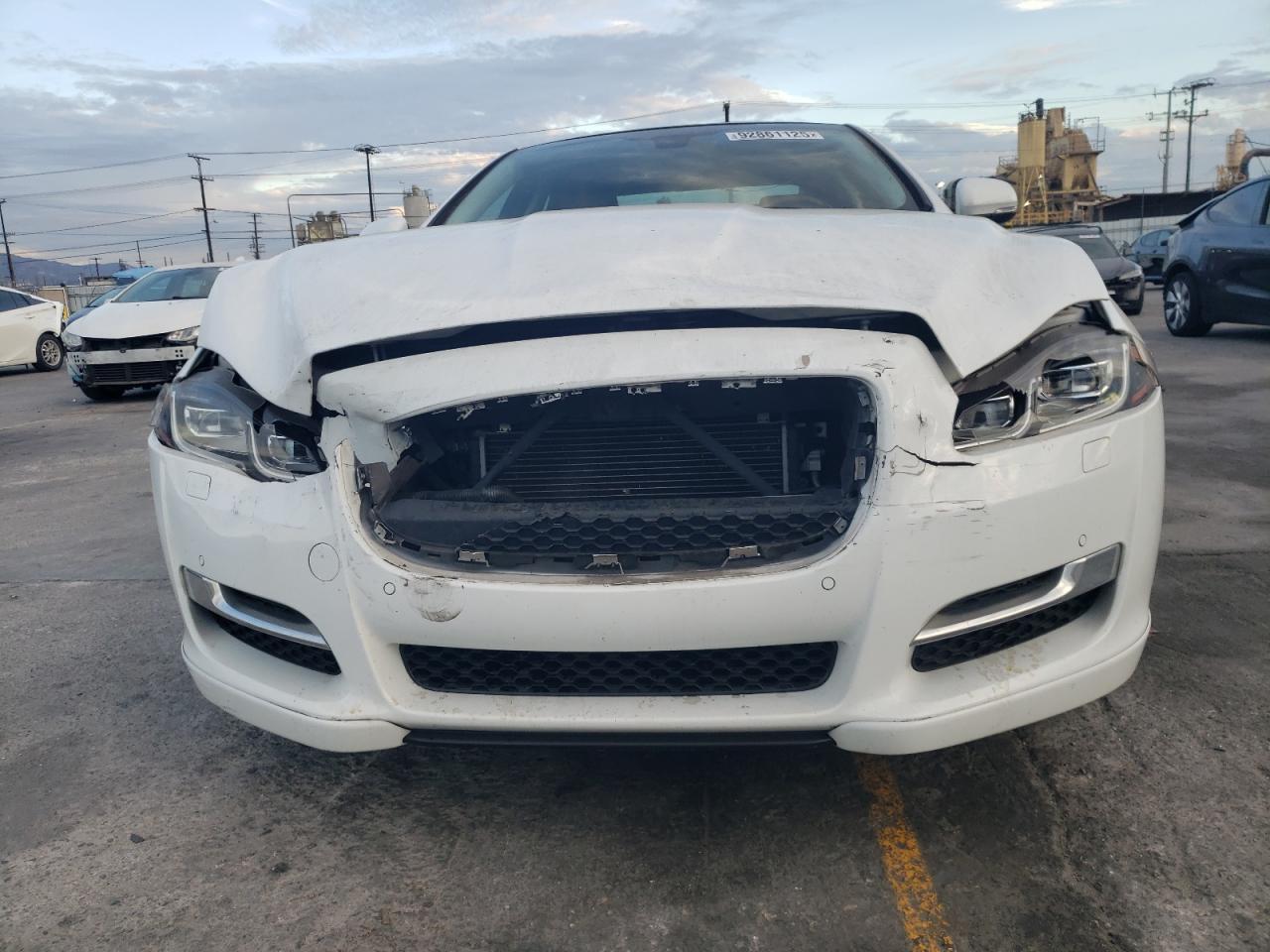 2016 JAGUAR Xj-Series