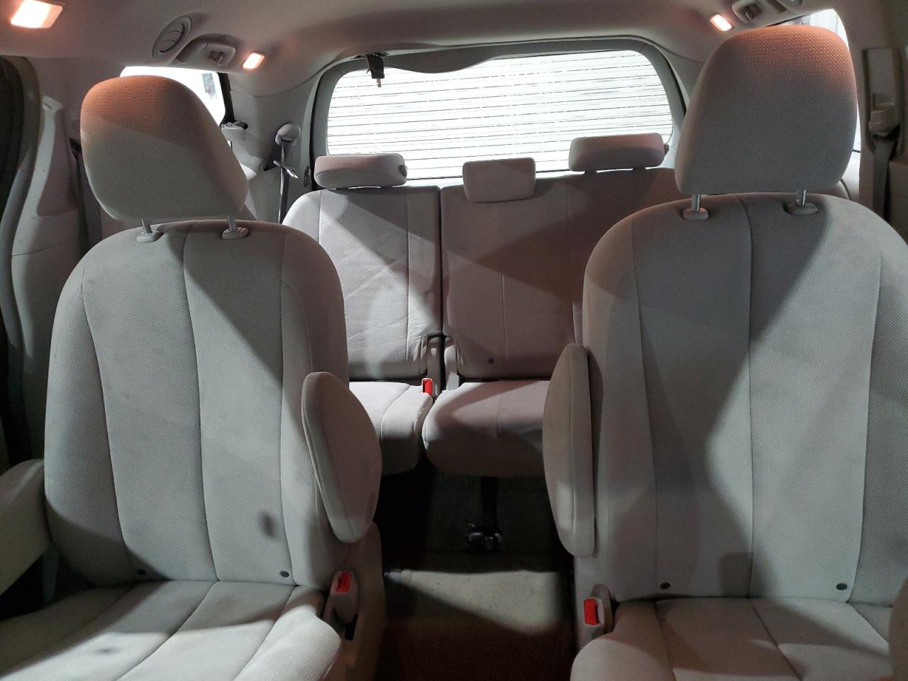 2013 TOYOTA SIENNA