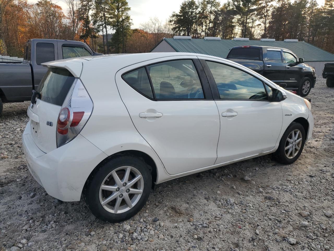 2012 TOYOTA Prius c