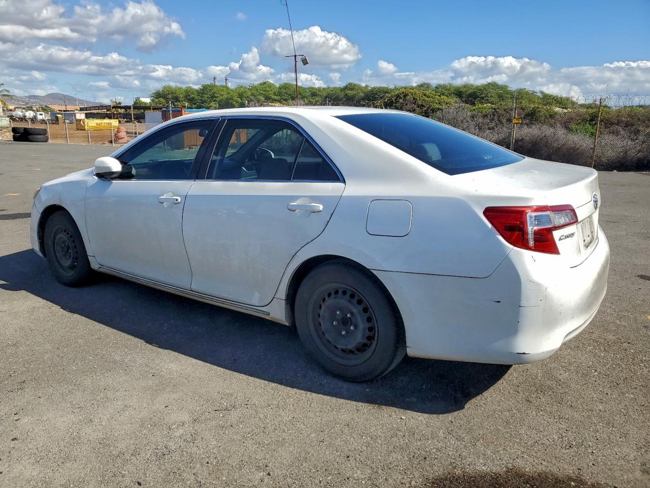 2014 TOYOTA CAMRY