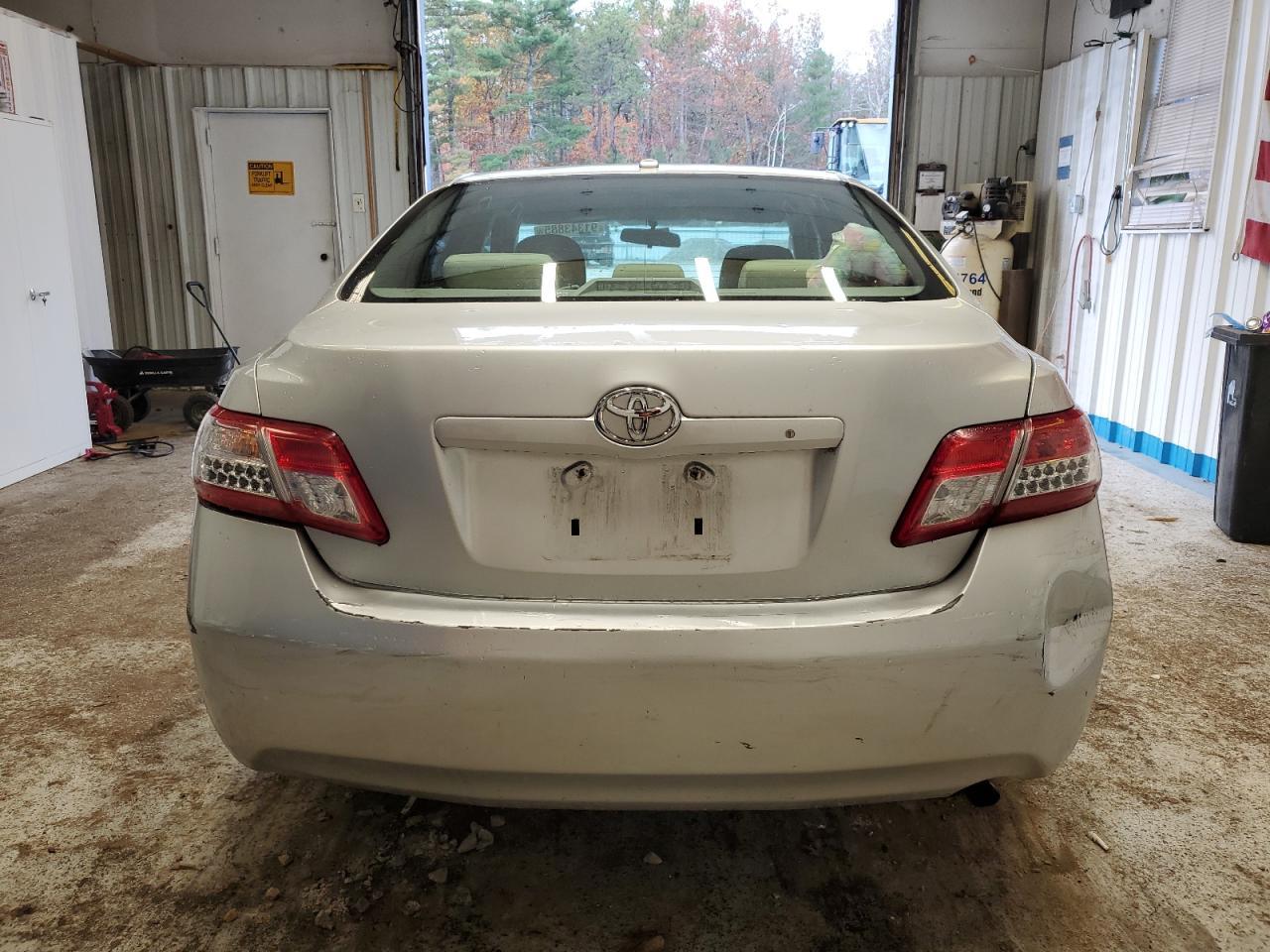2011 TOYOTA CAMRY
