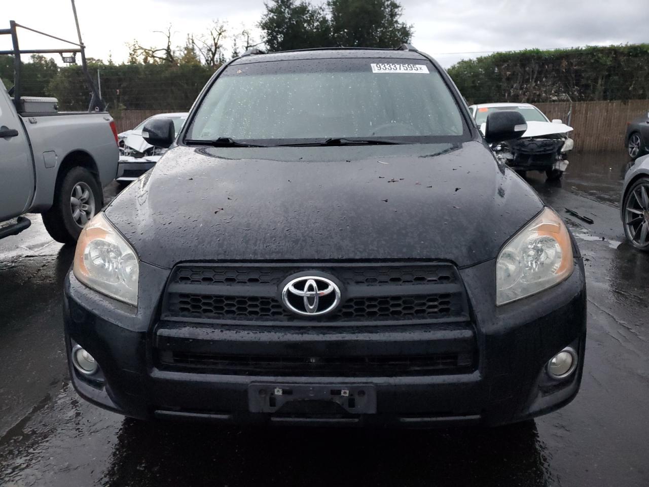 2011 TOYOTA RAV4