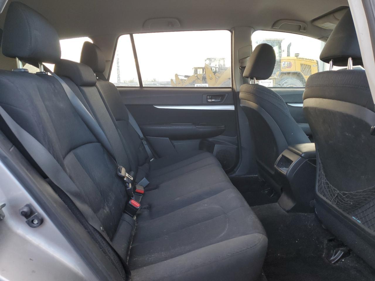 2010 SUBARU Outback