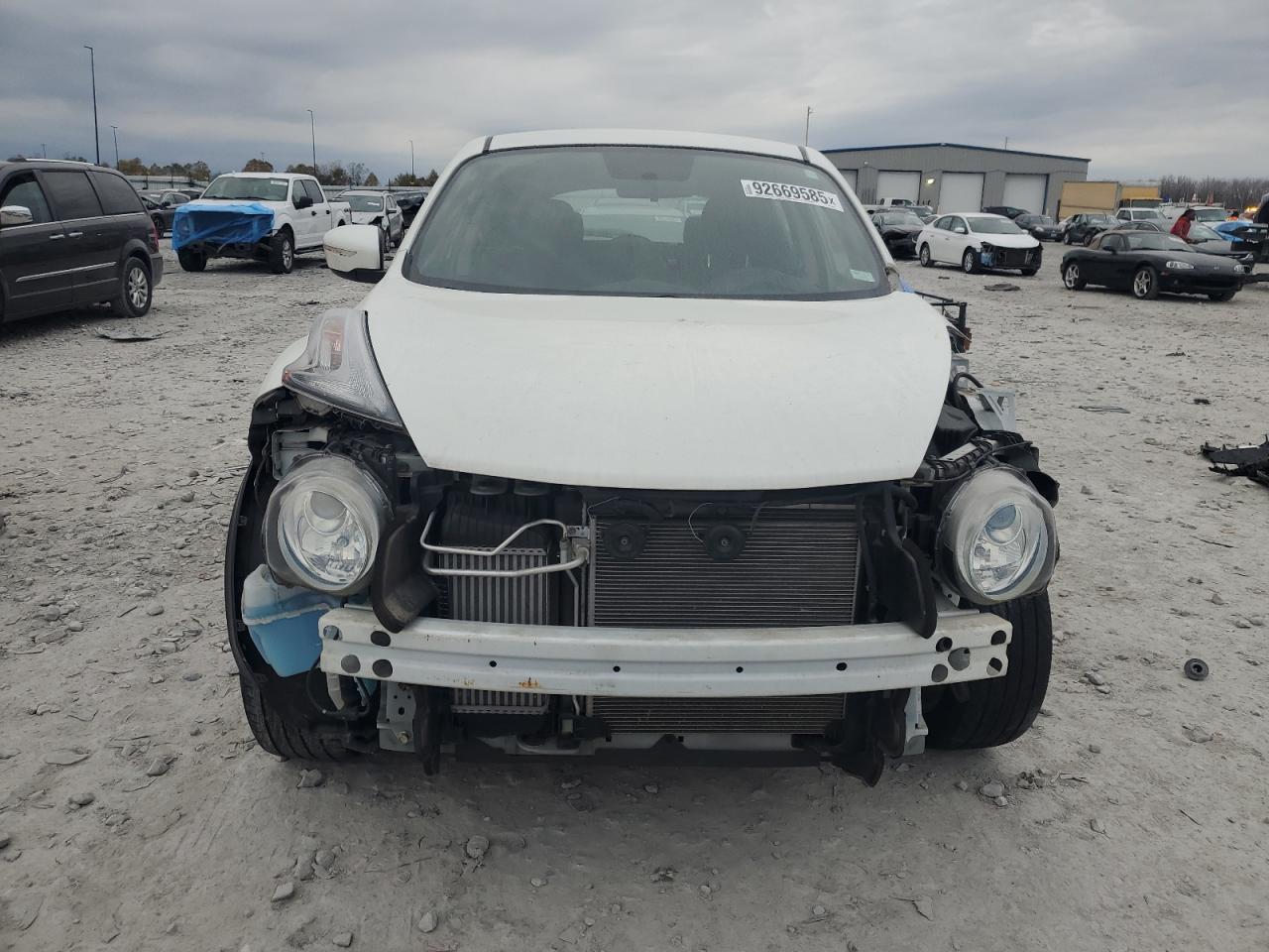 2015 NISSAN Juke