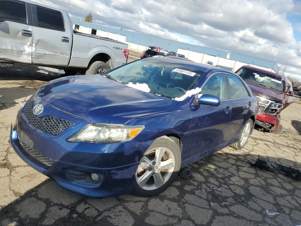2011 TOYOTA CAMRY