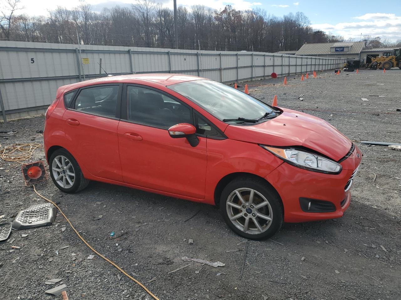 2015 FORD Fiesta
