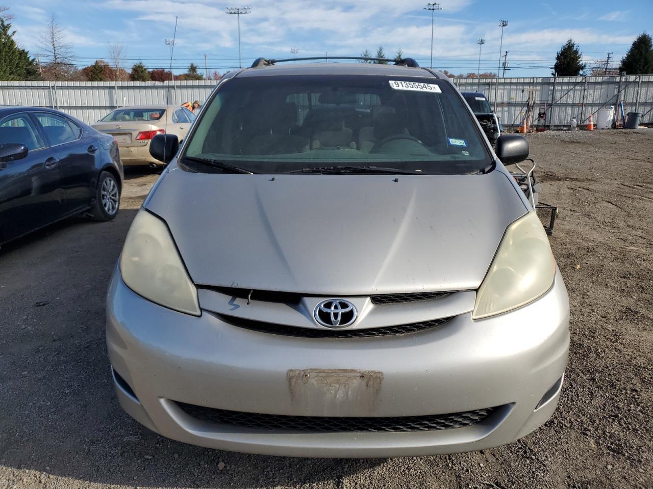 2007 TOYOTA SIENNA
