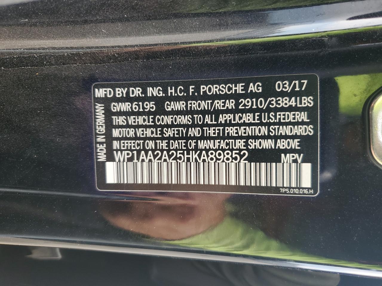 2017 PORSCHE CAYENNE