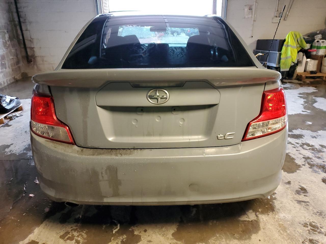 2011 TOYOTA SCION