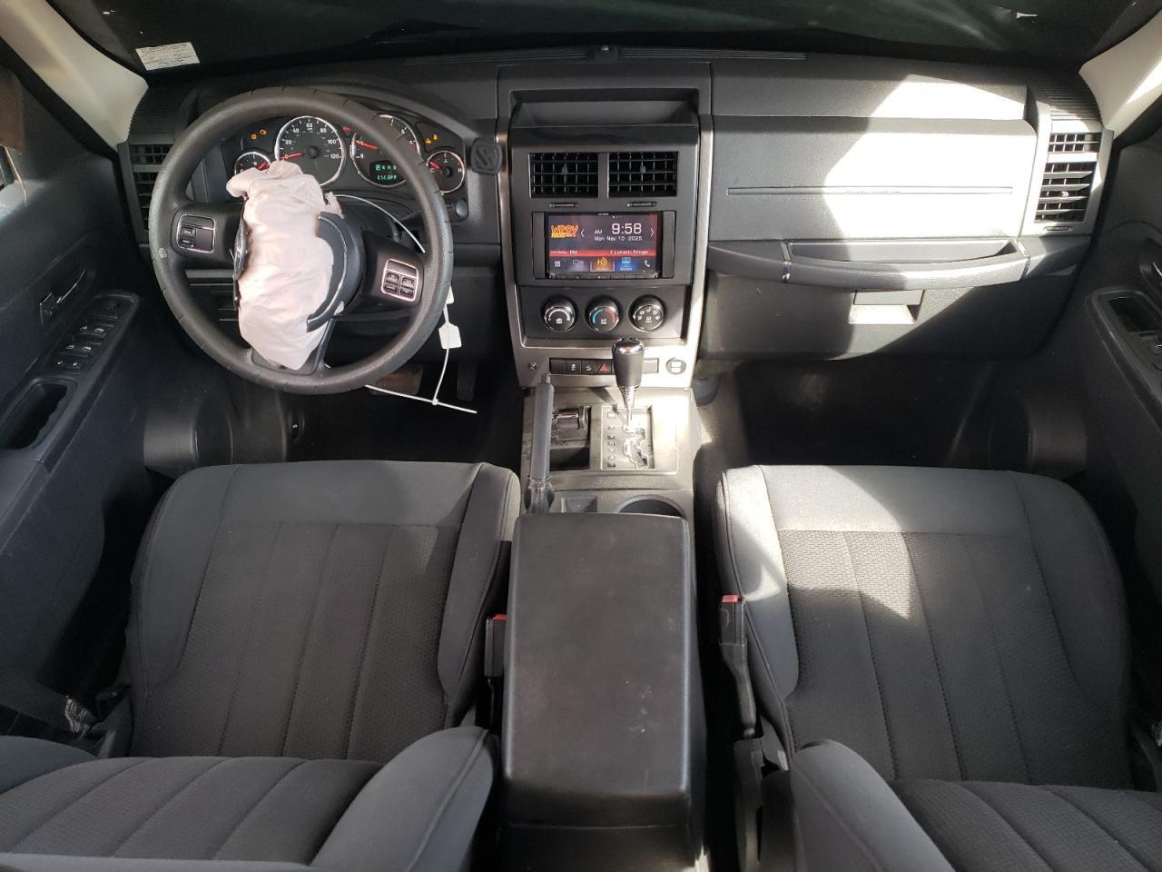 2011 JEEP Liberty