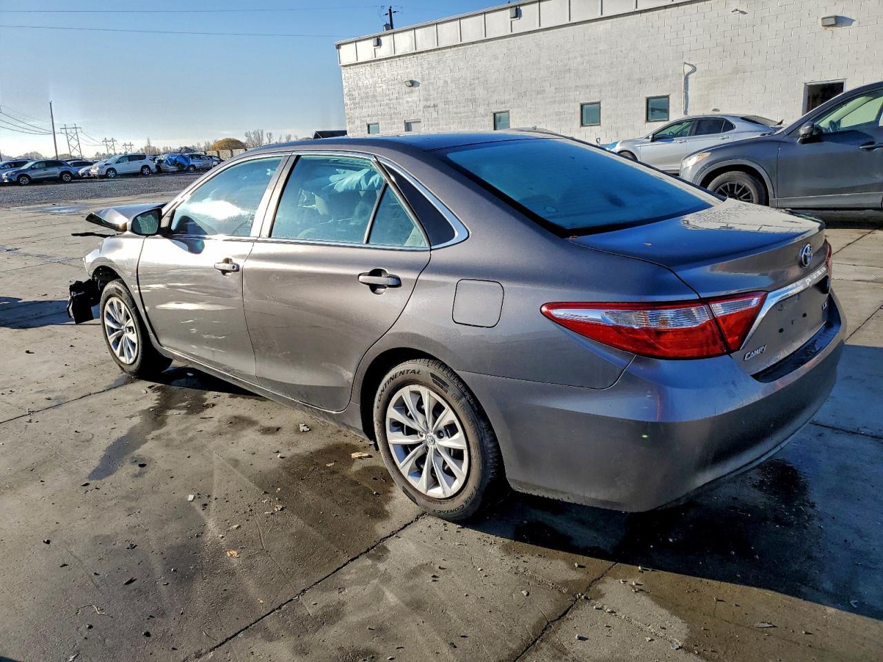 2016 TOYOTA CAMRY