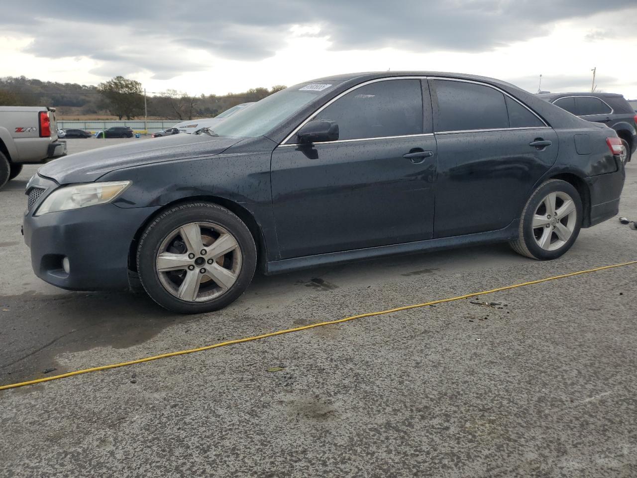 2011 TOYOTA CAMRY
