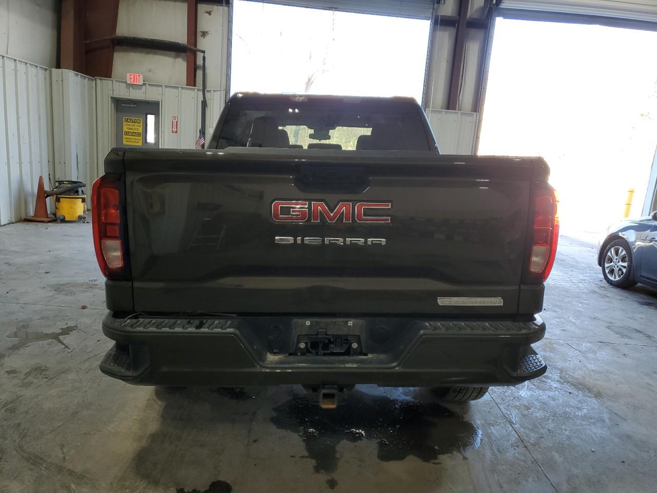 2024 GMC Sierra