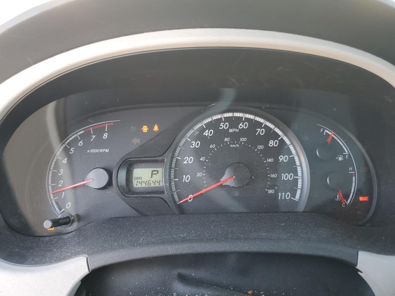 2011 TOYOTA SIENNA