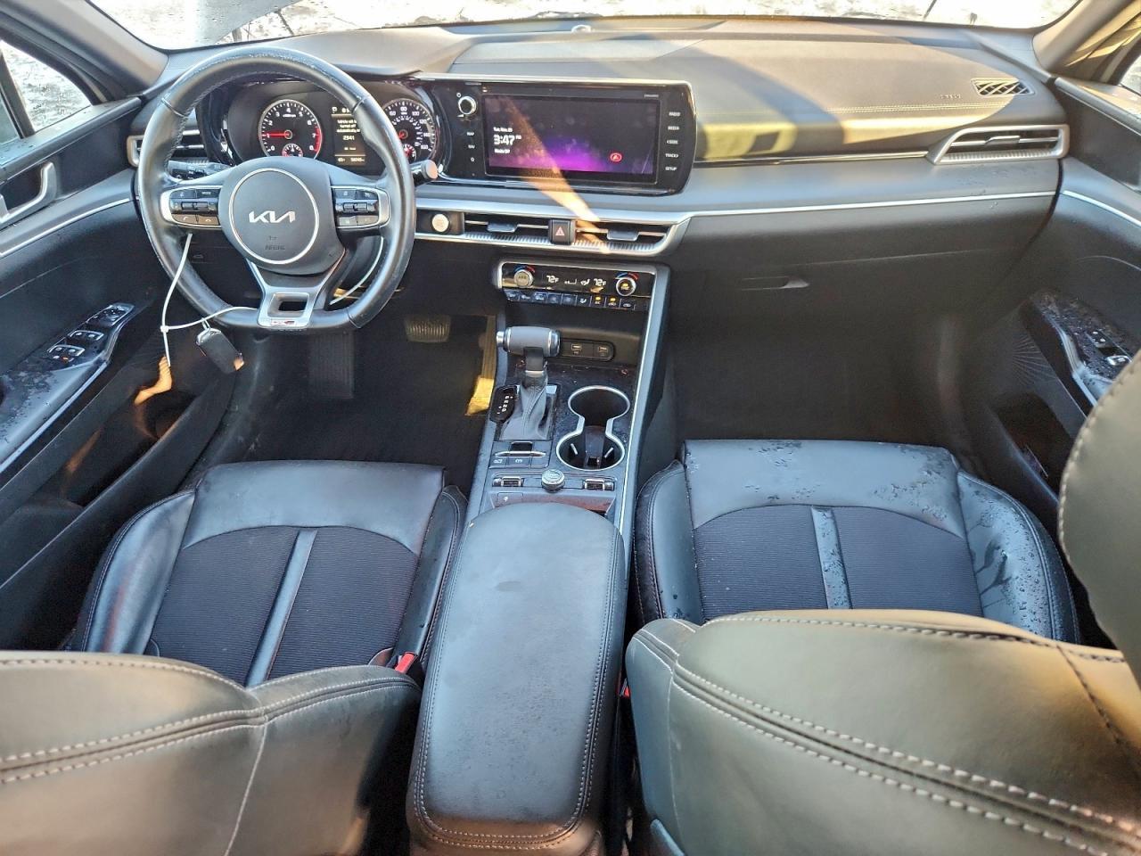 2022 KIA K5