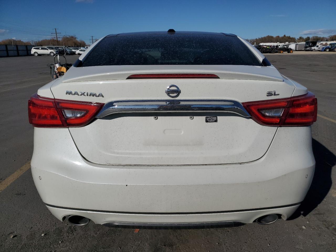 2016 NISSAN Maxima